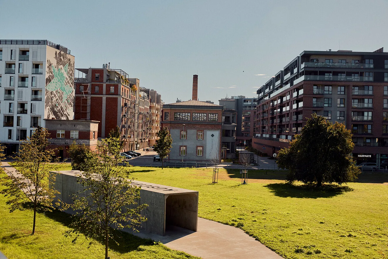 Nowe miejsce rzeźby AUSCHWITZWIELICZKA – park Stacja Wisła, 2025